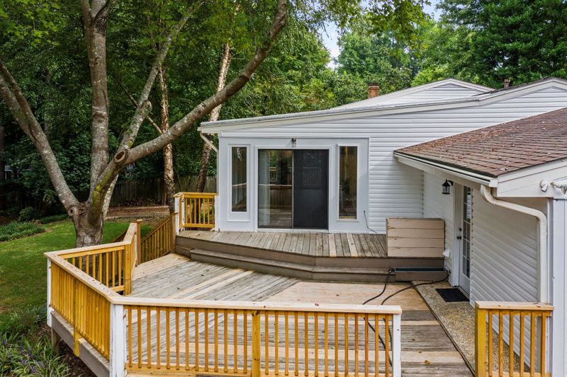 4113 Huckleberry Dr, Raleigh, NC 27612