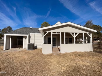 4113 Mill Bridge Rd, Hope Mills, NC 28348