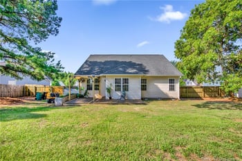 4114 Batesburg Dr, Hope Mills, NC 28348
