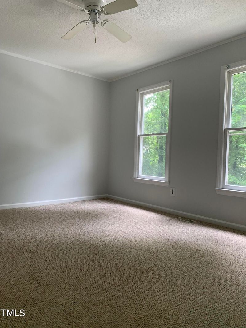 4117 Kaplan Dr, Raleigh, NC 27606