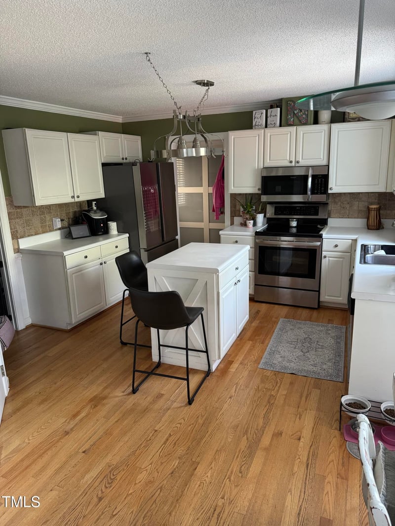 4117 Mangrove Dr, Raleigh, NC 27616