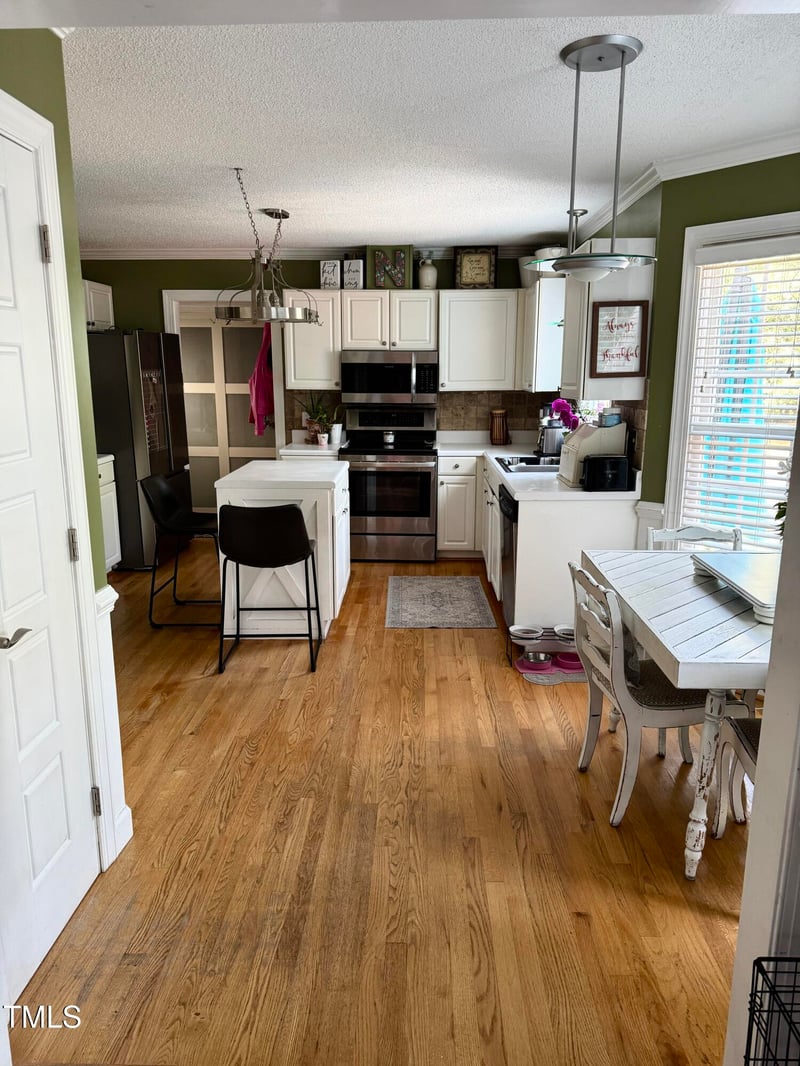 4117 Mangrove Dr, Raleigh, NC 27616