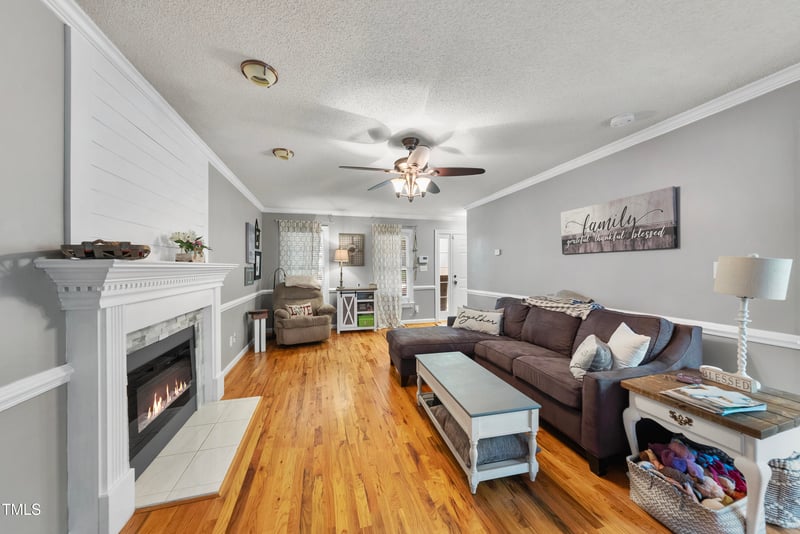 4117 Mangrove Dr, Raleigh, NC 27616