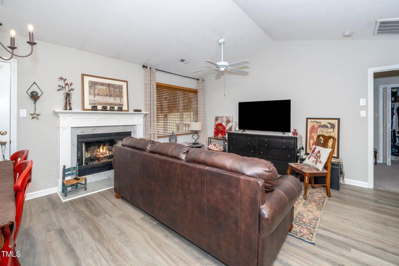 4118 Pin Oak Dr, Durham, NC 27707