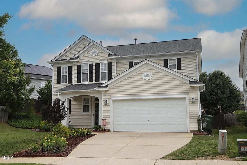 412 Ashdale Dr, Fuquay Varina, NC 27526