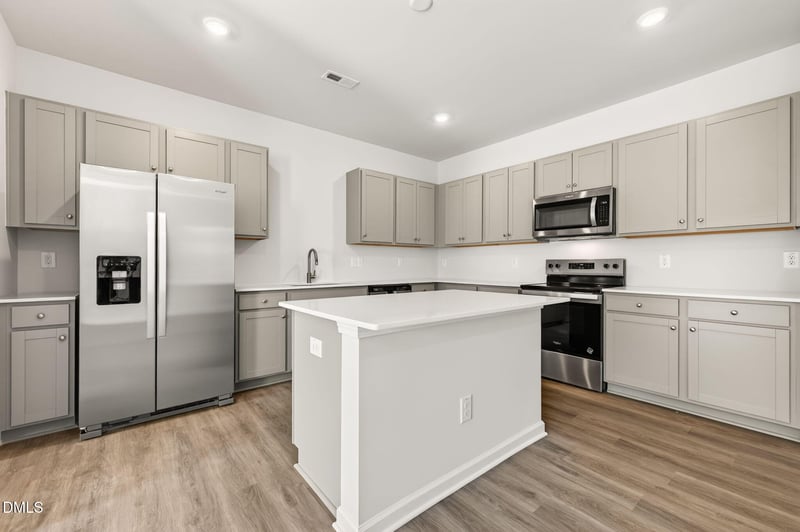 412 Barrington Key Dr, Zebulon, NC 27597