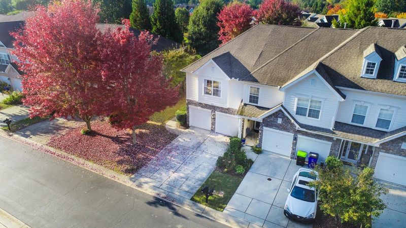 412 Bartlett Cir, Hillsborough, NC 27278