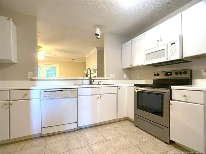 412 Bubble Creek Ct #5, Fayetteville, NC 28311