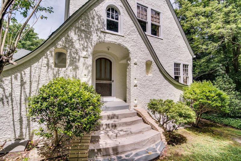 412 Carolina Cir, Durham, NC 27707
