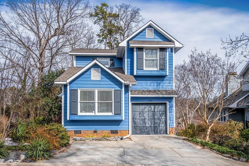 412 Dickens Dr, Raleigh, NC 27610