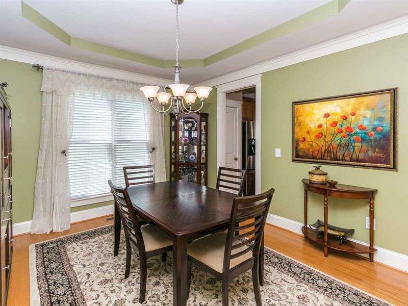 412 Edgepine Dr, Holly Springs, NC 27540