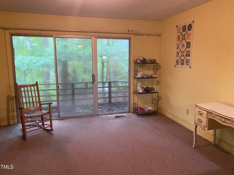 412 Elliott Rd, Chapel Hill, NC 27514