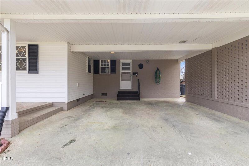 412 E Griswold St, Selma, NC 27576