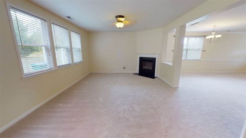 412 Hillview Dr, Durham, NC 27703