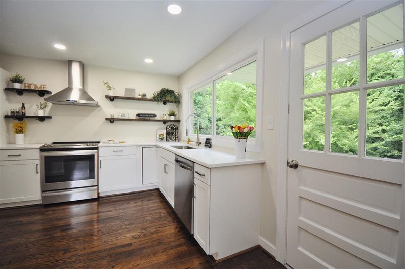 412 Lansing St, Raleigh, NC 27610