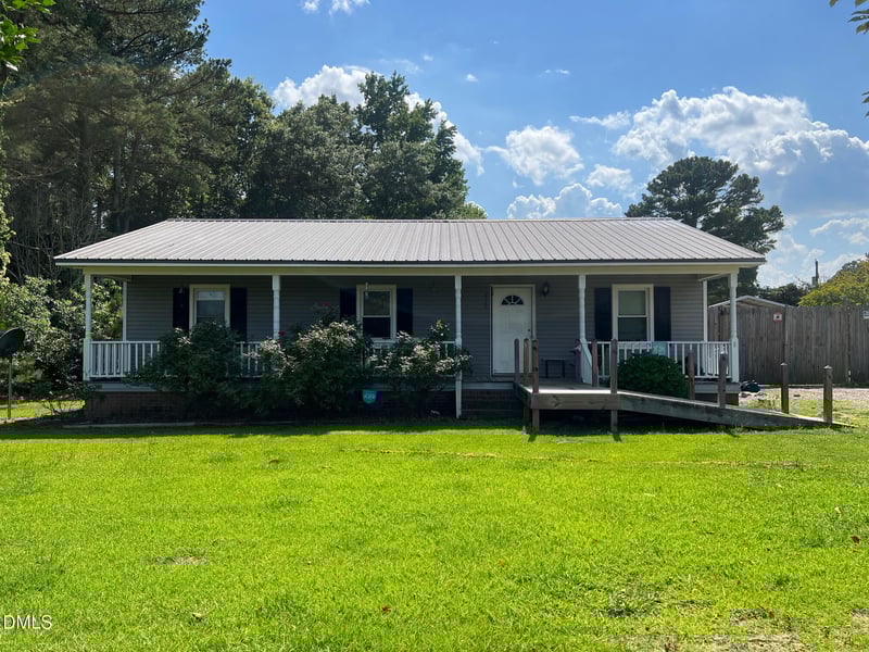 412 Nc 82 , Dunn, NC 28334