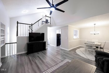 412 Oak Hollow Ct, Raleigh, NC 27613