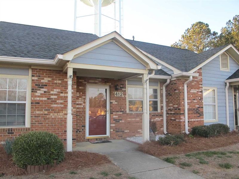 412 Old Spring Hill Ln, Fuquay Varina, NC 27526