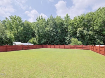 412 Onondaga Ct, Holly Springs, NC 27540