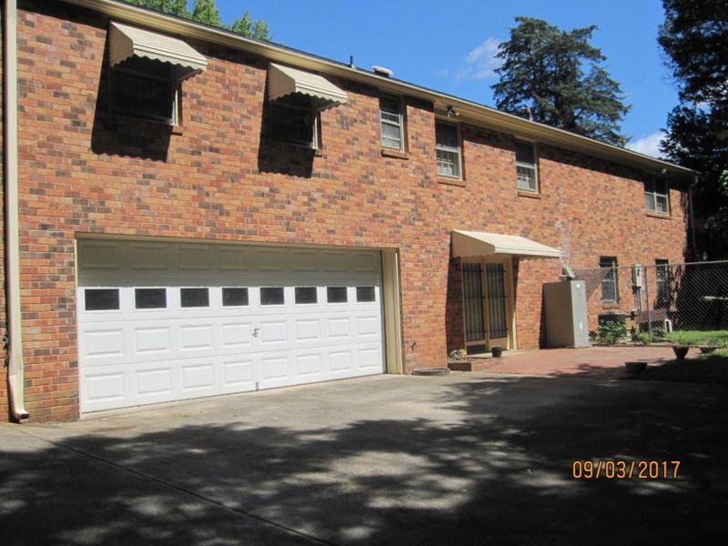 412 W Pine St, Graham, NC 27253