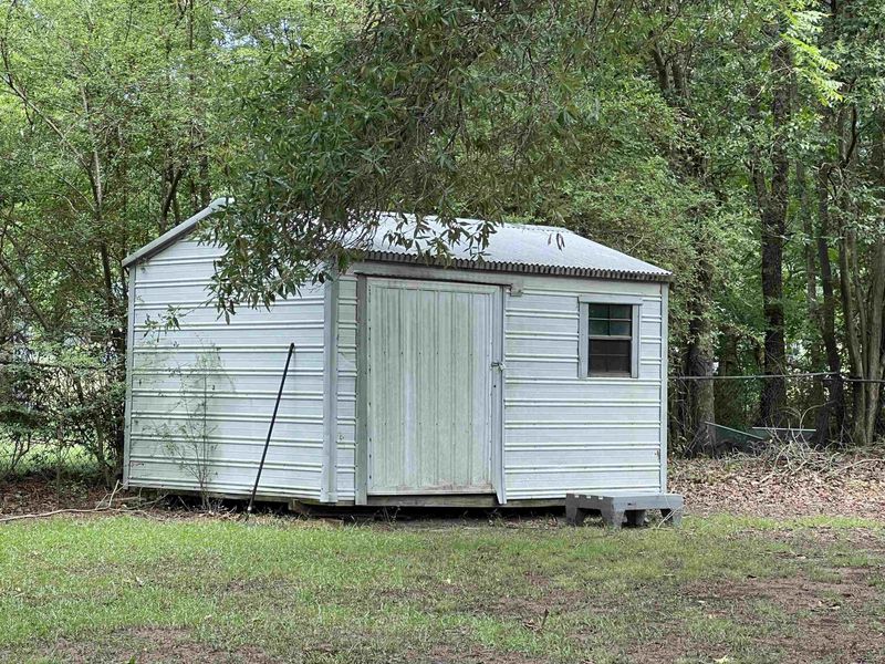 412 S Pollock St, Selma, NC 27576