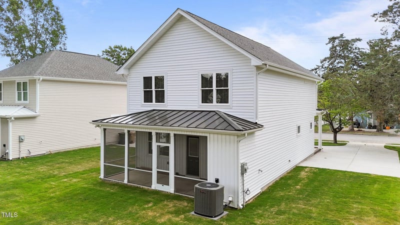 412 Stallings St, Clayton, NC 27520