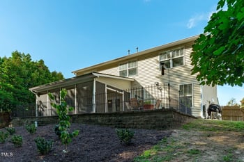 412 Stobhill Ln, Holly Springs, NC 27540