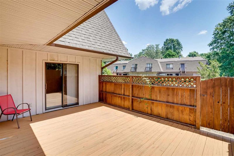 412 Summerwalk Cir #412, Chapel Hill, NC 27517
