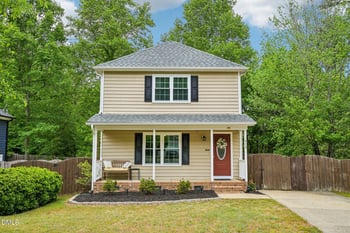 412 Teal Lake Dr, Holly Springs, NC 27540