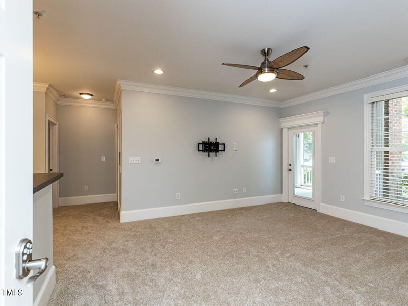 412 Waterford Lake Dr, Cary, NC 27519