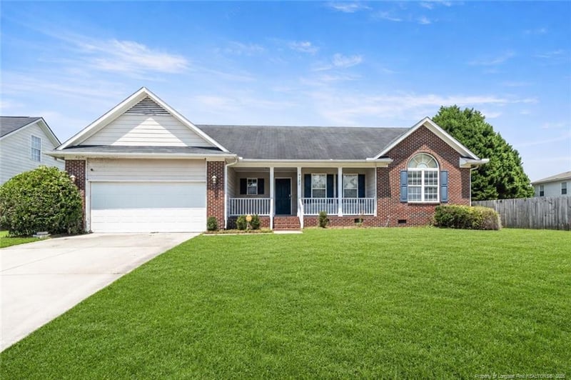 4122 Edward E Maynor Dr, Hope Mills, NC 28348