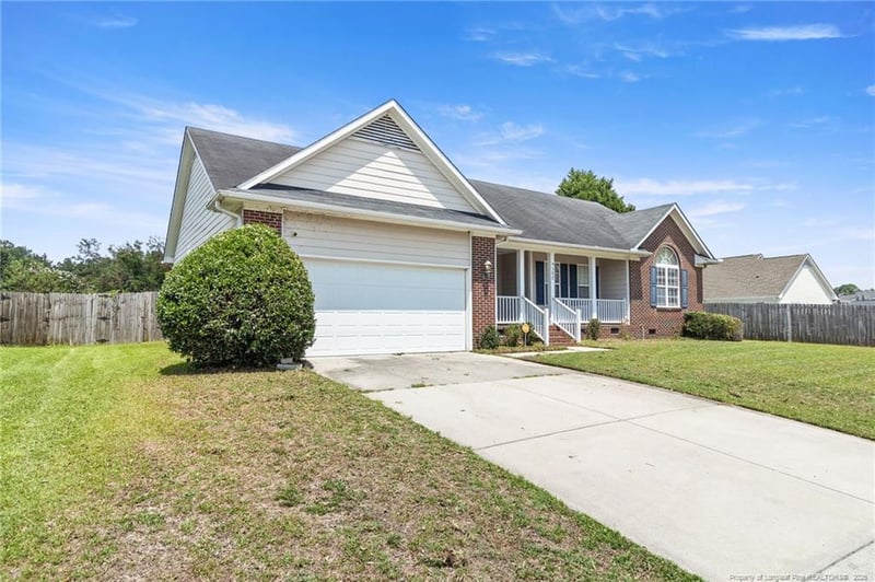4122 Edward E Maynor Dr, Hope Mills, NC 28348
