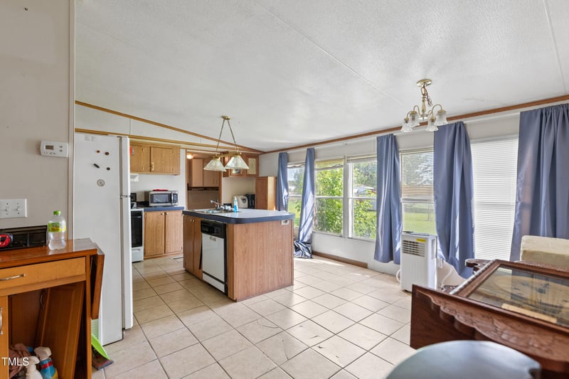 4122 Fulton St, Fayetteville, NC 28312