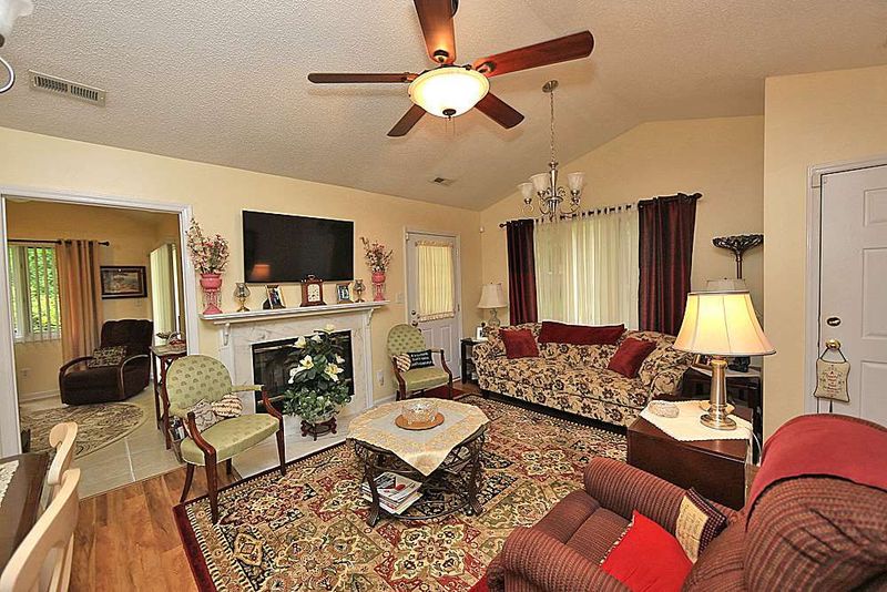 4122 Pin Oak Dr, Durham, NC 27707