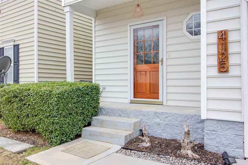 4125 Beaufain St, Raleigh, NC 27604