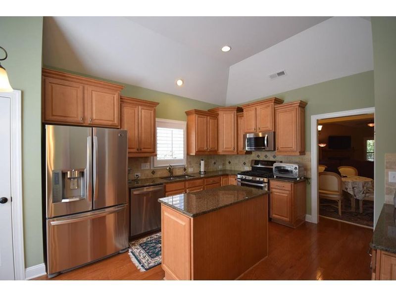 4126 Hansel Tc, Burlington, NC 27215