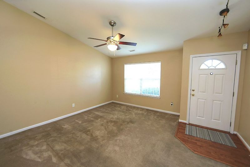 4128 Taylor Oaks Dr, Raleigh, NC 27616