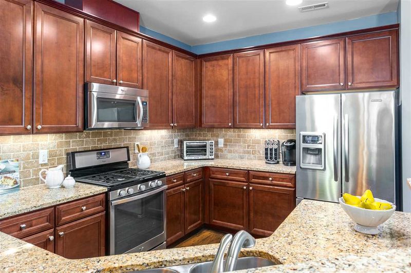 4129 Overcup Oak Ln, Cary, NC 27519