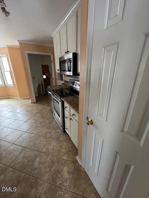 413 Cottonwood Ln, Holly Springs, NC 27540