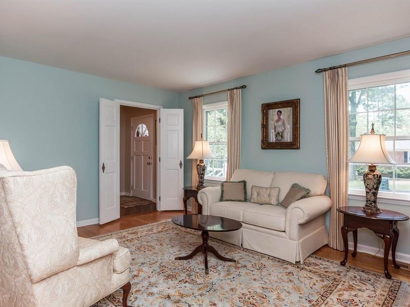 413 Crescent Ct, Raleigh, NC 27609