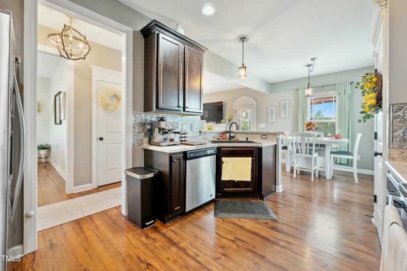 413 Crystal Creek Dr, Clayton, NC 27520