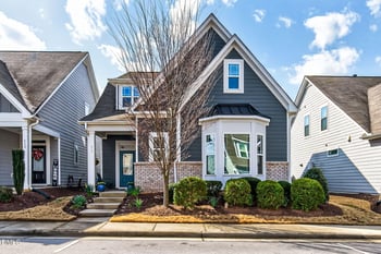 413 Daisy Grove Ln, Holly Springs, NC 27540