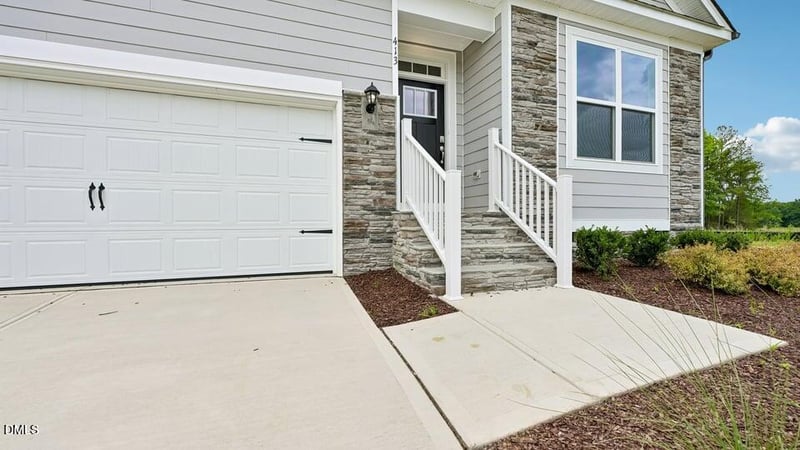 413 Falls Bluff Dr, Wake Forest, NC 27587
