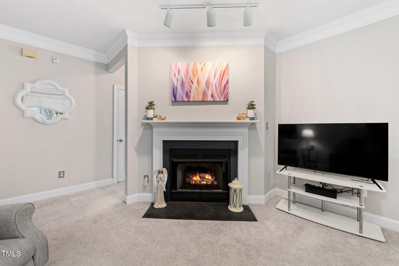 413 Glencrest Pl, Chapel Hill, NC 27514