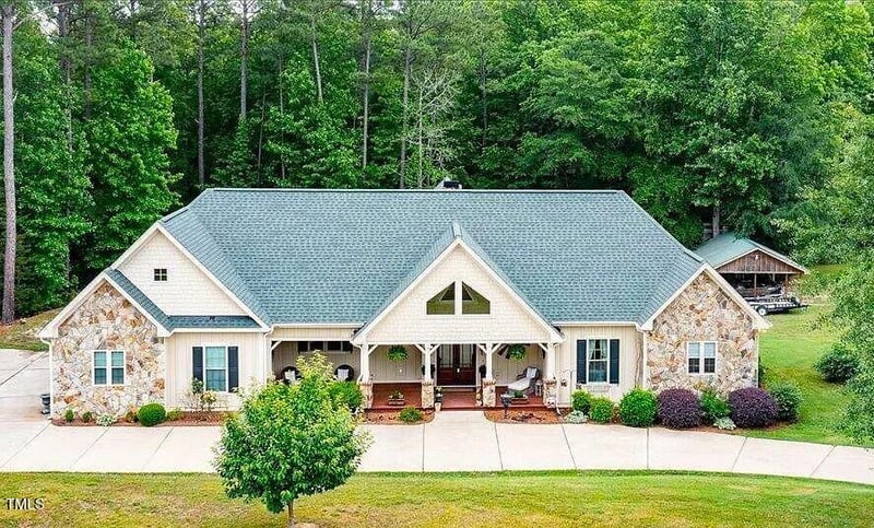 413 Johnson Town Rd, Zebulon, NC 27597