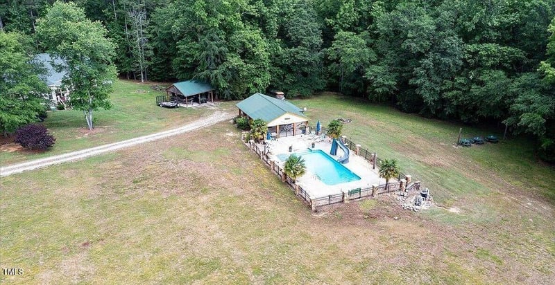 413 Johnson Town Rd, Zebulon, NC 27597