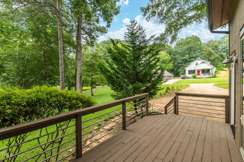 413 Lakeshore Dr, Hillsborough, NC 27278