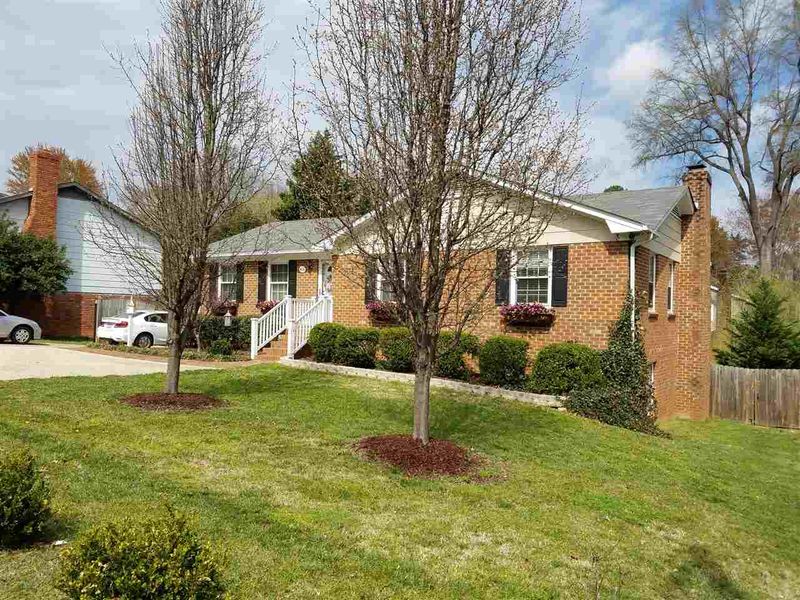 413 E Millbrook Rd, Raleigh, NC 27609