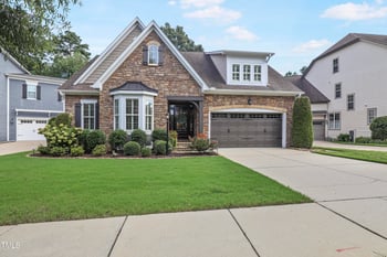 413 Morning Oaks Dr, Holly Springs, NC 27540