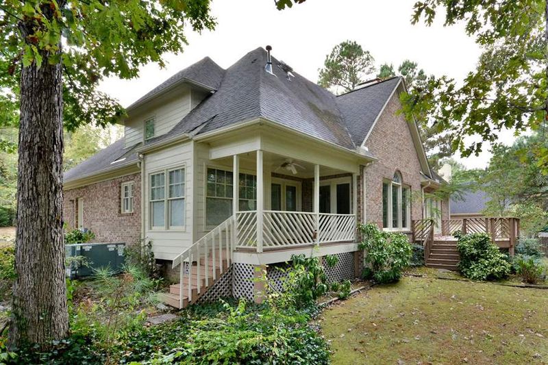 413 Nichols Farm Dr, Durham, NC 27703